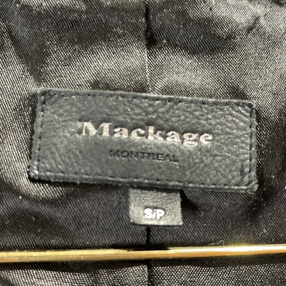 Mackage Steffy flat  black wool coat with toggle closures - Picture 10 of 14